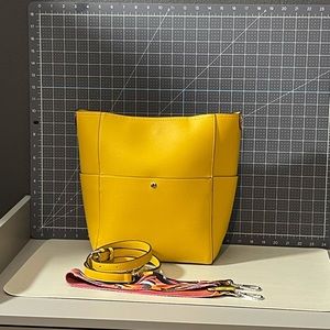 Bucket Purse With 2 Straps